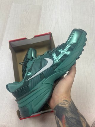 Nike V2K Run Emerald Donna