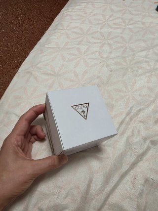 Reloj Guess Dorado y Rosa Nueva ningun uso