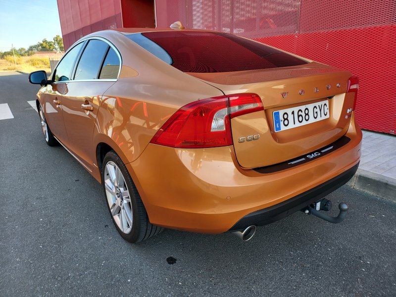 Volvo S60 2011 - foto 1