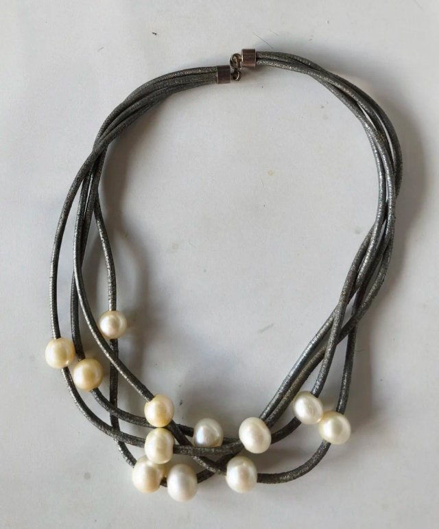 Collar cuero yperlas  Piedra Marrón/