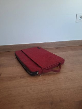 Funda portátil rojo oscuro