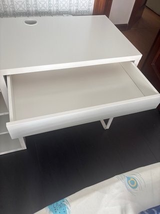 Escritorio MICKE Ikea 105x50cm Nuevo