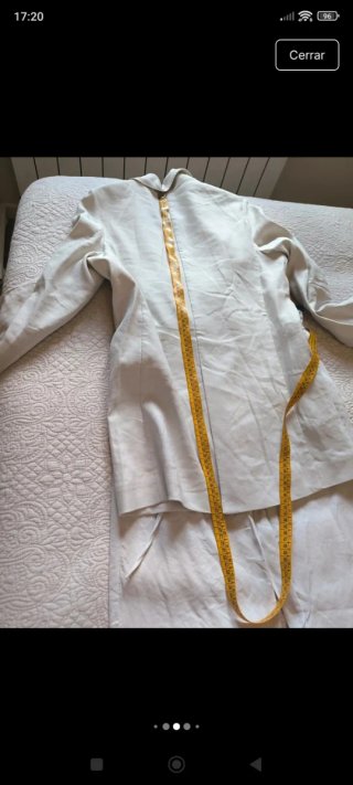 Traje pantalón y blazer Zara beige
