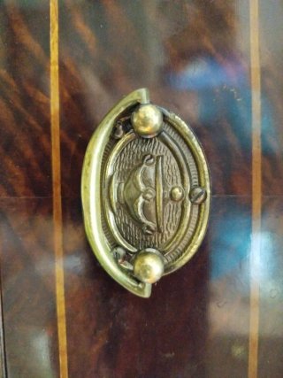 Comodini in legno scuro