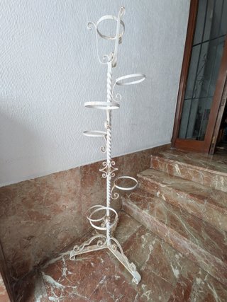 Macetero de hierro forjado blanco, para 7 macetas.