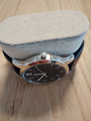 Reloj Scalpers azul marino y plateado