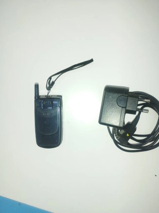 LG U830 telefono vintage con caricabatteria
