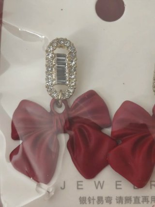 Pendientes lazo rojo
