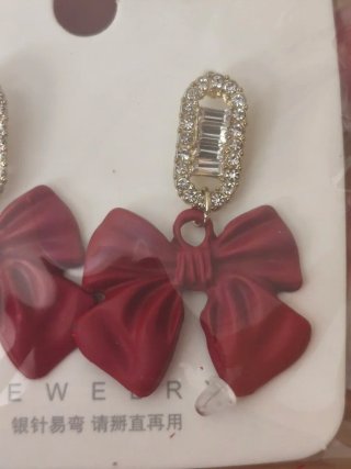 Pendientes lazo rojo