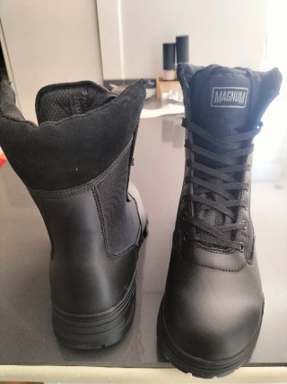 Botas Magnum Talla 43 Nuevas