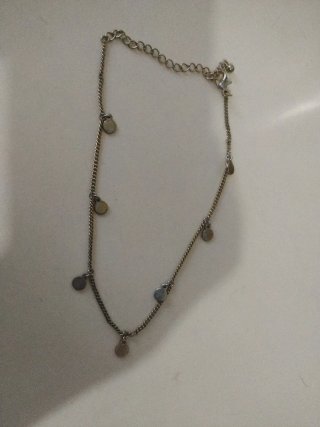 Collar con letra L y perla