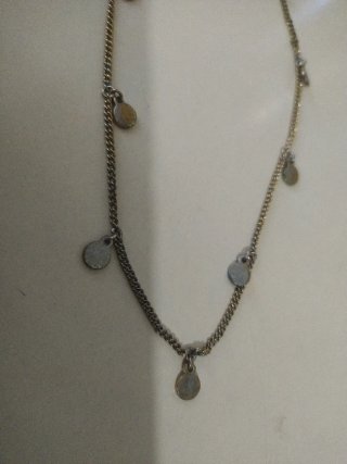 Collar con letra L y perla