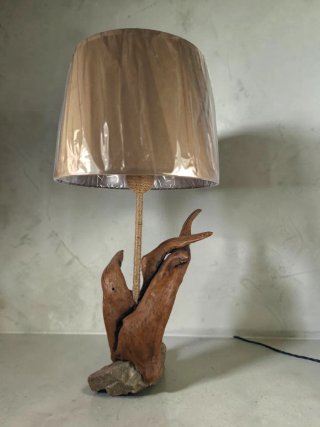 Lámpara Artesanal Madera y Piedra