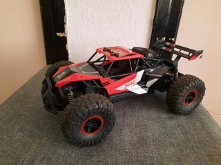 Coche rojo teledirigido SGILE con mando.