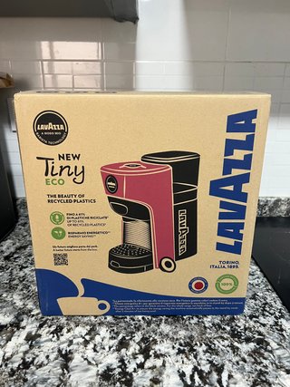 Cafetera Lavazza Tiny Eco Roja