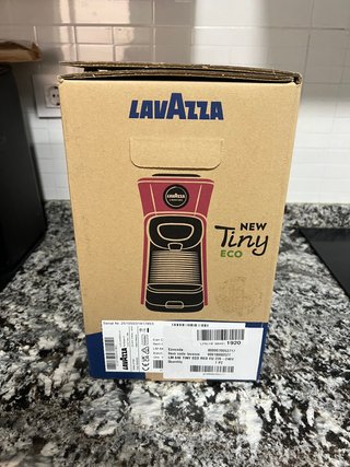 Cafetera Lavazza Tiny Eco Roja