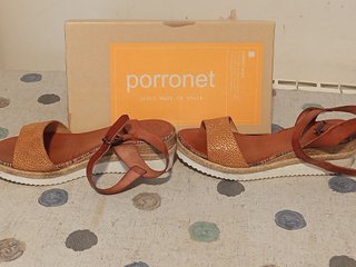 Sandalias Porronet Beige y Marrón