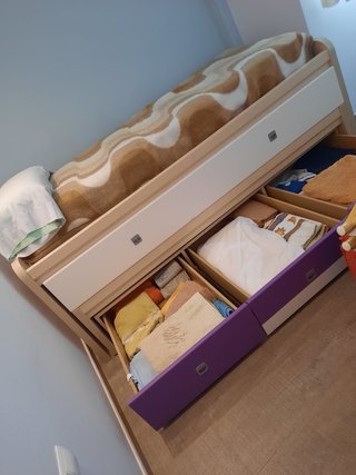 Cama individual con cajones y cama extra con colch