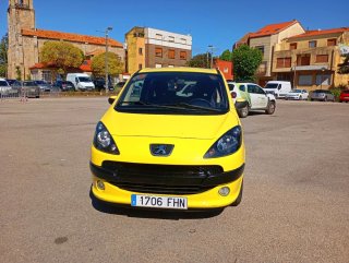 Peugeot   2999 negociable