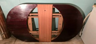 Mesa comedor ovalada de madera