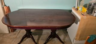 Mesa comedor ovalada de madera