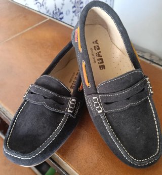 Zapatos náuticos y manoletinas beige
