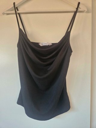 Top Mango Negro Tirantes Drapeado