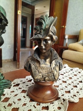 Figuras decorativas de bronce