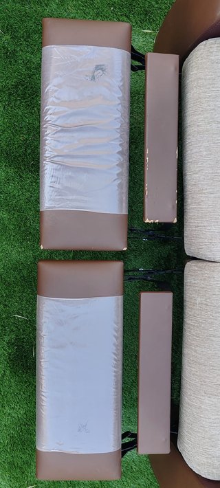 Sofá de 2 plazas beige y marrón