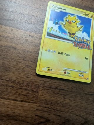 Carta Pokémon Zapdos Rumble