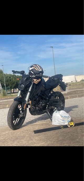 Voge 125r Negra