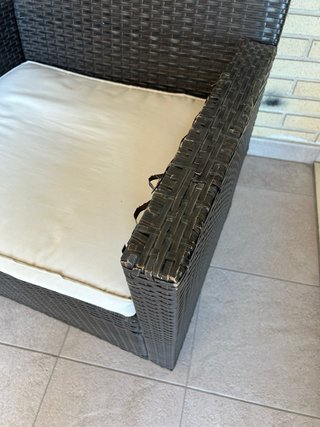 Set jardín 2 sillones de mimbre y mesa metálica