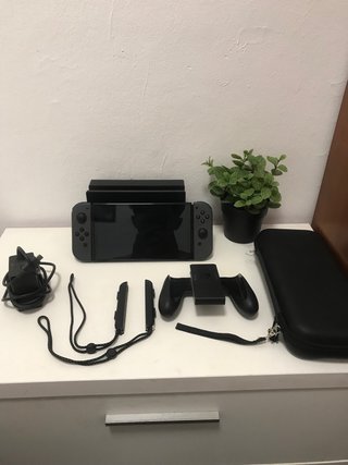 IMPOLUTA!! Nintendo Switch OLED + accesorios