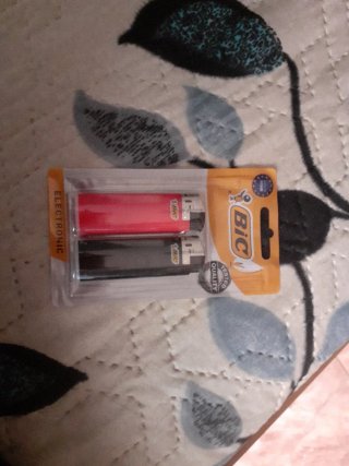 Confezione da 2 accendini BIC Electronic