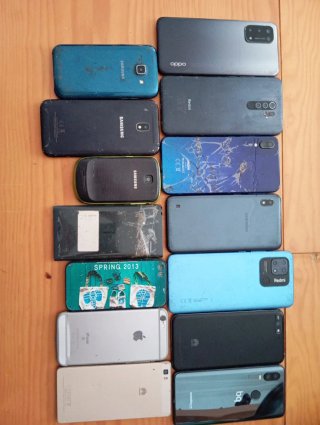 Lote 49 móviles para piezas o colección