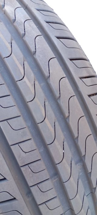 Neumático Pirelli 235/55/18 100W