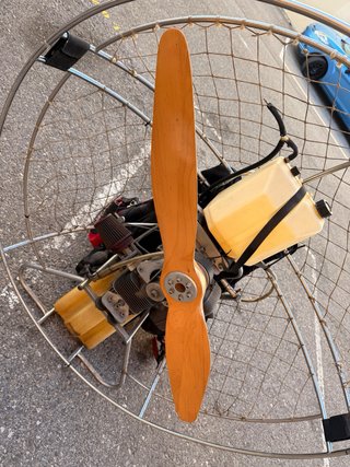 Paramotor y vela