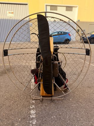 Paramotor y vela