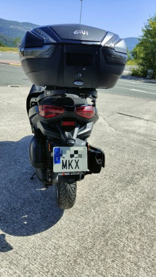 Yamaha XMAX 300 Tech MAX Negra