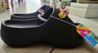 Ciabatte Jomix nere con decorazioni