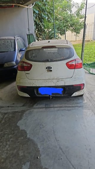 Kia piloto trasero izquierdo interior rio 1840201