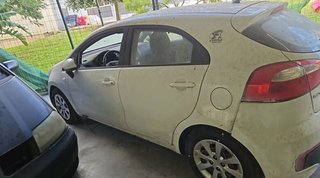 Kia piloto trasero izquierdo interior rio 1840201
