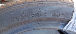 Bridgestone 225/45/18 95V Neumáticos
