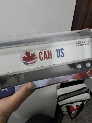 Camión Volvo 1:43 Can-Aus
