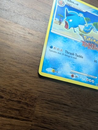 Carta Pokémon Gyarados Rumble HP130