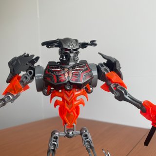 Lego Bionicle 70795 Mask Maker vs. Skull Grinder