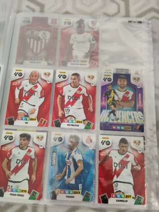 Lote  medio Álbum Panini Adrenalyn XL 2025-26