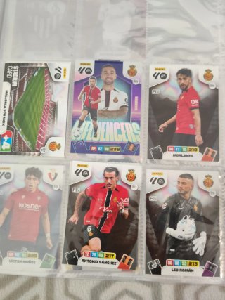 Lote  medio Álbum Panini Adrenalyn XL 2025-26