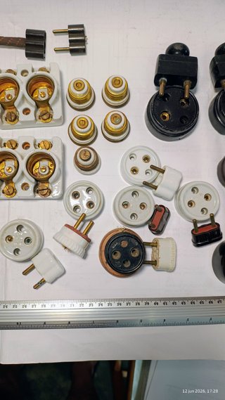 Material eléctrico antiguo porcelana baquelita