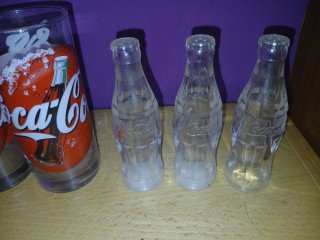 Decoración Coca-Cola: Botellas y Termo